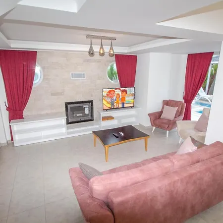 فيلة Silver Yunus Villa, Oezel Havuzlu,