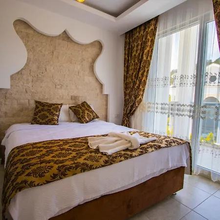 Silver Yunus Villa, Oezel Havuzlu, فيلة فتحية